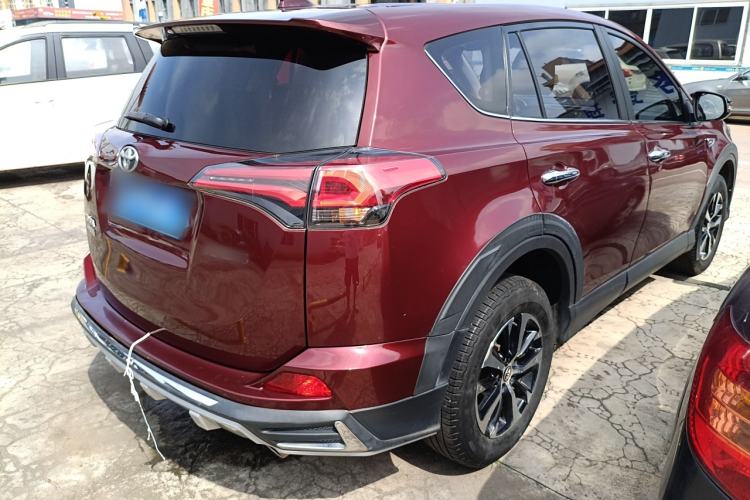 Used Toyota RAV4 2018 2.0L CVT Two-Wheel Drive Fashion X Edition