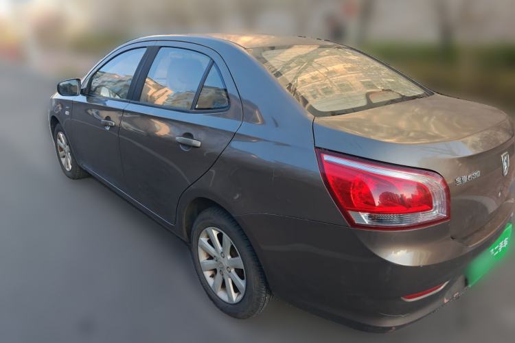 Used Baojun 630 2013 1.5L manual standard version