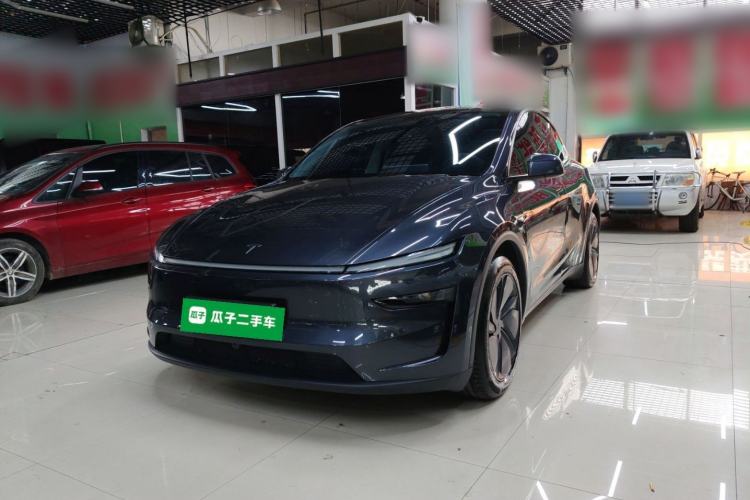 Used Tesla Model Y 2025 Long-Range All-Wheel Drive First Edition