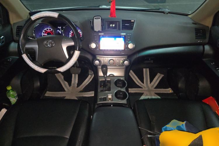 Used Toyota Highlander 2012 2.7L 2WD 5-Seater Elite Edition Center Console