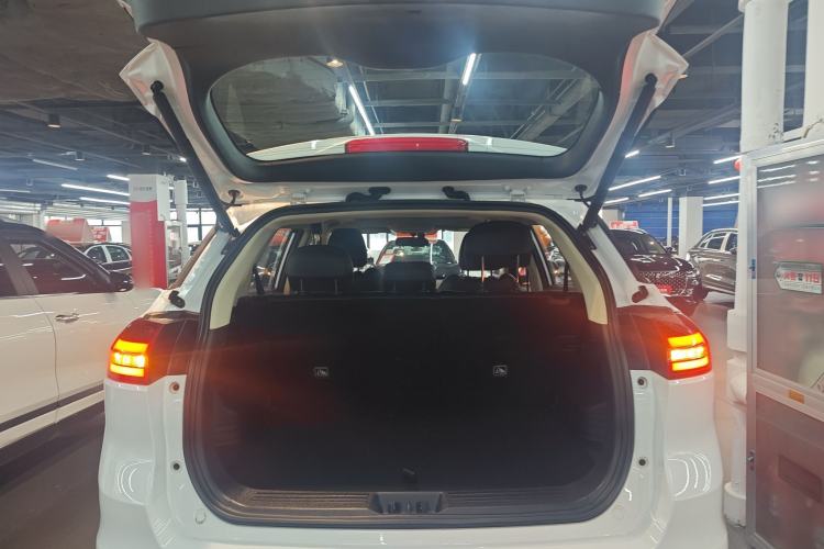 Used Geely Auto Emgrand X7 Sport 2021 Million Edition 1.8TD DCT Two-Wheel Drive Comfort Model Trunk