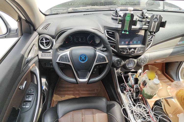 Used BYD Song New Energy 2017 Song DM 1.5TID All-Wheel Drive Prestige Model Steering Wheel