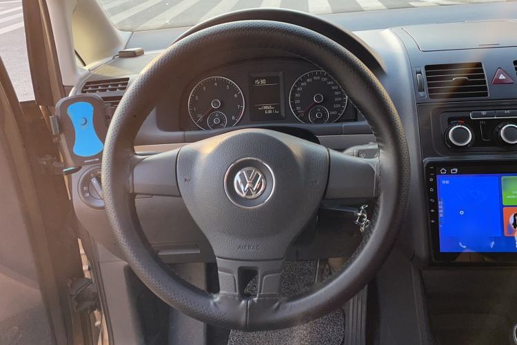 Used Volkswagen Touran 2015 1.4T Manual Fashion Edition 5-Seater