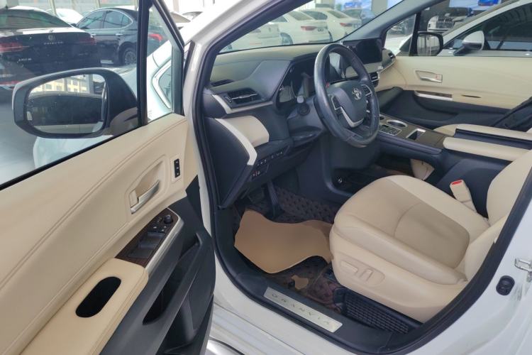 Used Toyota Granvia 2023 2.5L Hybrid Prestige PLUS Edition Driver Seat