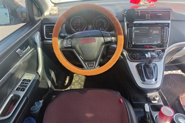 Used Haval H6 2015 Sport Edition 1.5T Automatic Two-Wheel Drive Luxury Model Steering Wheel