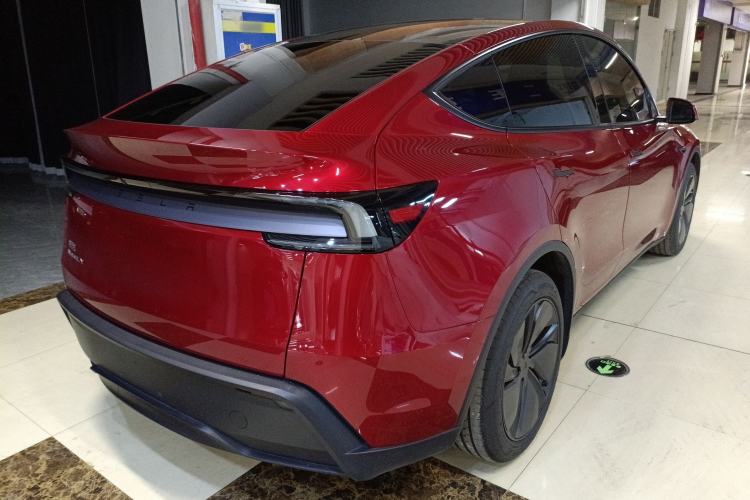 Used Tesla Model Y 2025 Rear-Wheel-Drive Version
