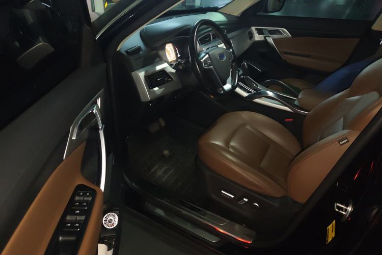 Used Geely Auto Emgrand X7 Sport 2016 1.8TD Automatic ZhiZun Version
