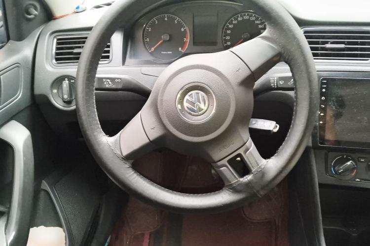 Used Volkswagen Santana 2013 1.6L Automatic Fashion Edition