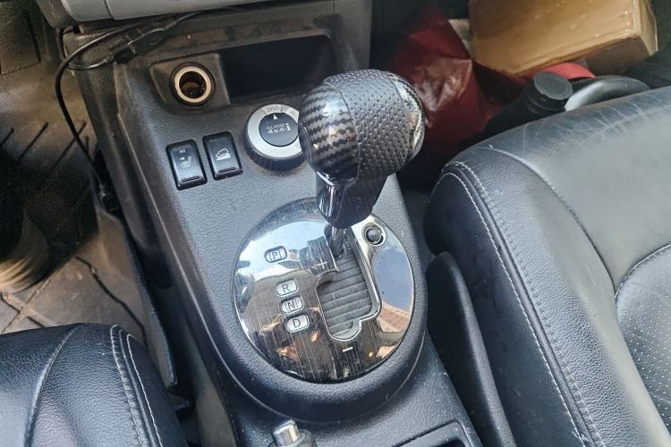 Used Nissan X-Trail 2010 2.5L CVT Luxury Edition 4WD Gear Lever