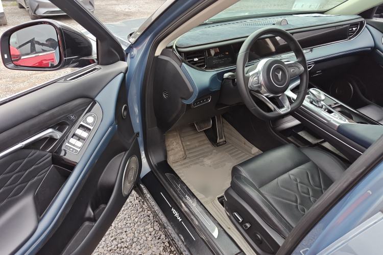 Used VOYAH FREE 2021 Four-Wheel Drive Standard All-Electric Exclusive Luxury Package