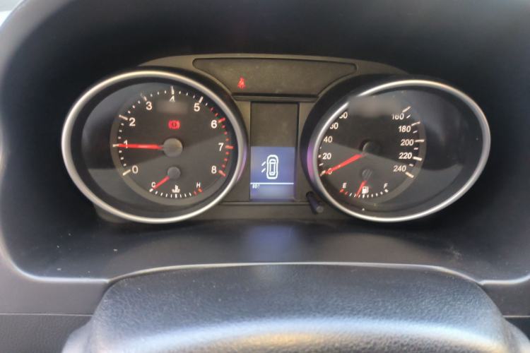 Used Haval H6 2015 Upgraded Model 1.5T Manual Two-Wheel Drive Urban Version
