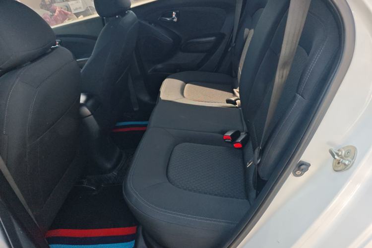 Used Hyundai ix35 2015 2.0L Manual Two-Wheel Drive Comfort Version China IV Standard Left Rear Seat
