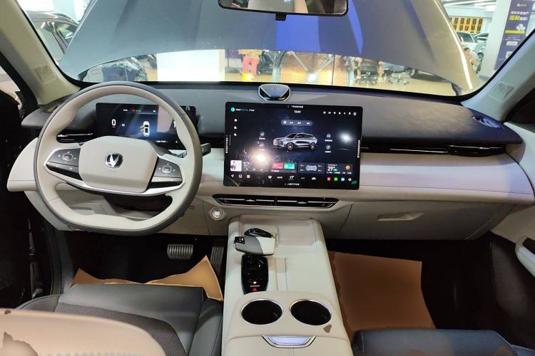 Used Changan UNI-Z 2025 1.5T Luxury Version