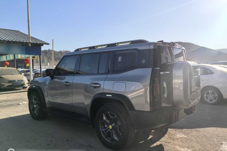 Used JETOUR Traveler 2023 2.0T All-Wheel-Drive CrossPRO
