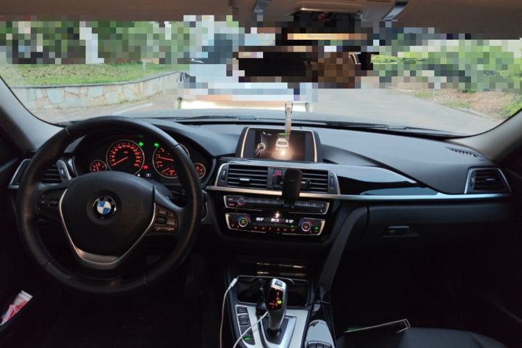 Used BMW 3 Series 2016 320Li Luxury Design Package
