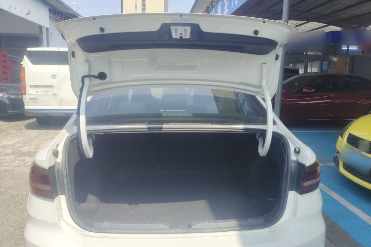 Used Volkswagen Lavida 2023 1.5L Automatic De Yi Edition Trunk