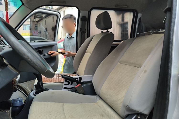 Used Jinbei T3 2022 1.5L China VI Dual-Cab Deluxe Version SWC15M Left Front Seat