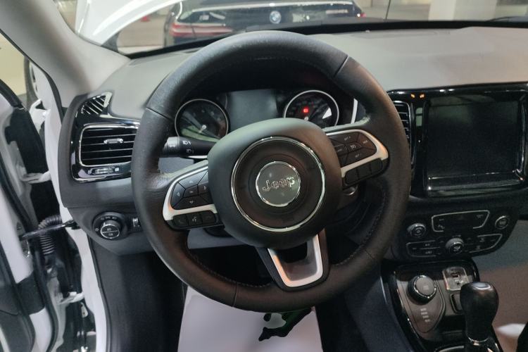 Used Jeep Compass 2019 220T Automatic Family Enjoyment Four-Wheel Drive Edition