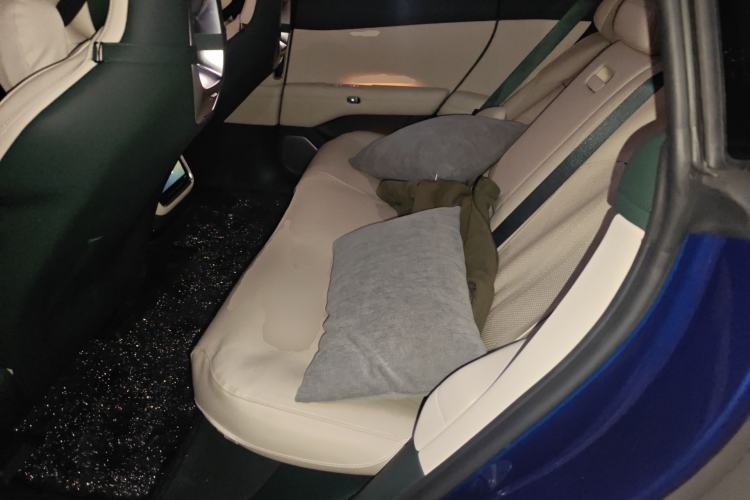 Used Xiaomi Auto YU7 2025 Ultra-Long Range Rear-Wheel Drive Version Left Rear Seat