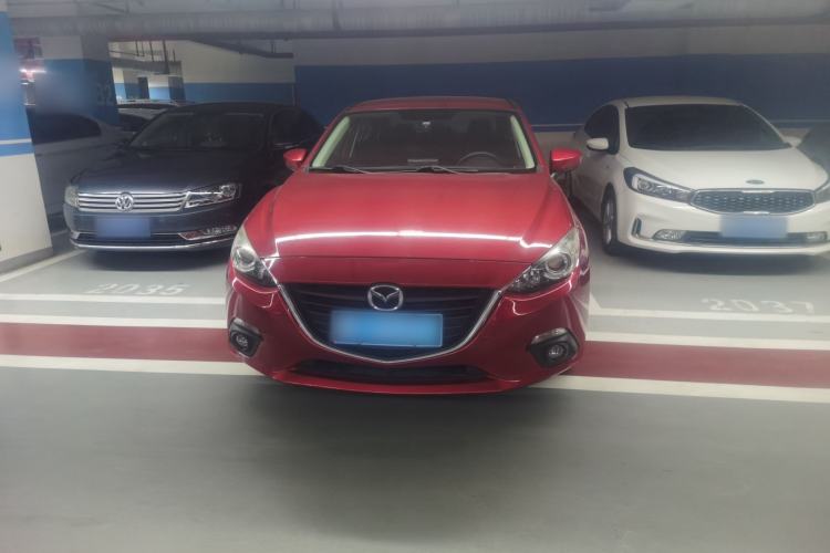 Used Mazda 3 Axela 2016 Sedan 1.5L Automatic Comfort Model