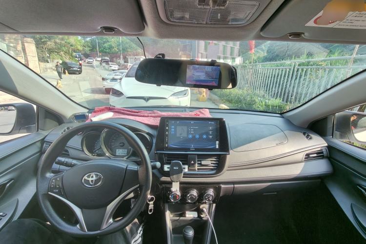 Used Toyota Vios 2021 1.5L CVT Innovation Edition Center Console