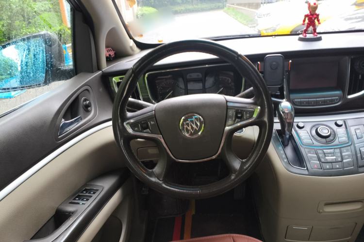 Used Buick GL8 2011 3.0L XT Luxury Business Flagship Edition Steering Wheel