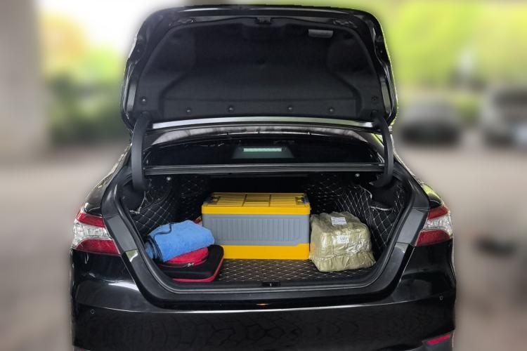 Used Toyota Camry 2018 2.5G Luxury Edition Trunk