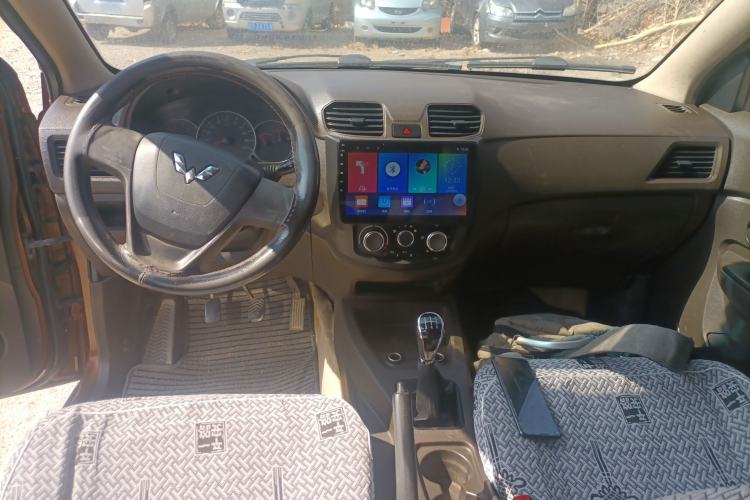 Used Wuling Hongguang 2014 1.5L S Standard Version
