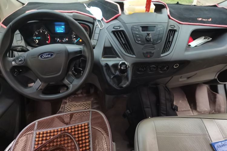 Used Ford Transit 2019 2.0T Diesel Multi-Purpose Commercial Vehicle Short Wheelbase Low Roof 6-Seater China VI Standard
