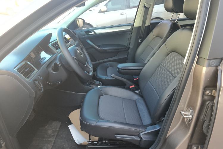Used Volkswagen Santana 2015 Haval H6 1.6L Automatic Comfort Model
