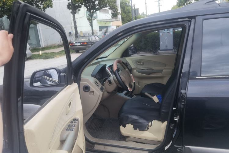 Used Hyundai Tucson 2009 2.0L Manual Two-Wheel Drive Fashion Edition Driver Seat