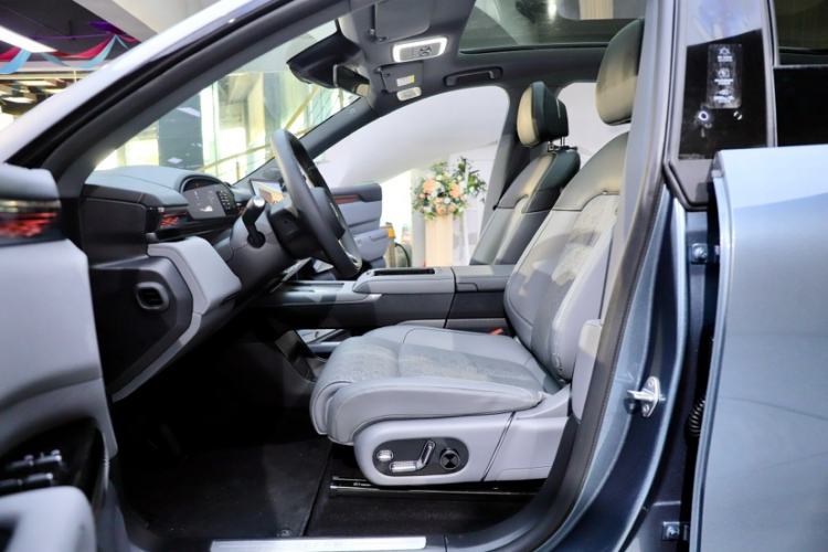 Used Zeekr 7X 2025 75 kWh Rear-Wheel Drive Intelligent Driving Version
