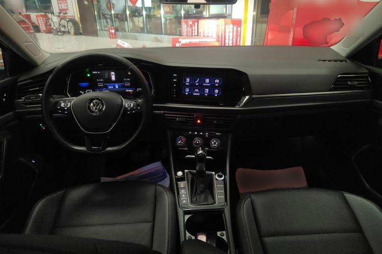 Used Volkswagen Sagitar 2021 200TSI DSG Comfort Connect Edition Center Console