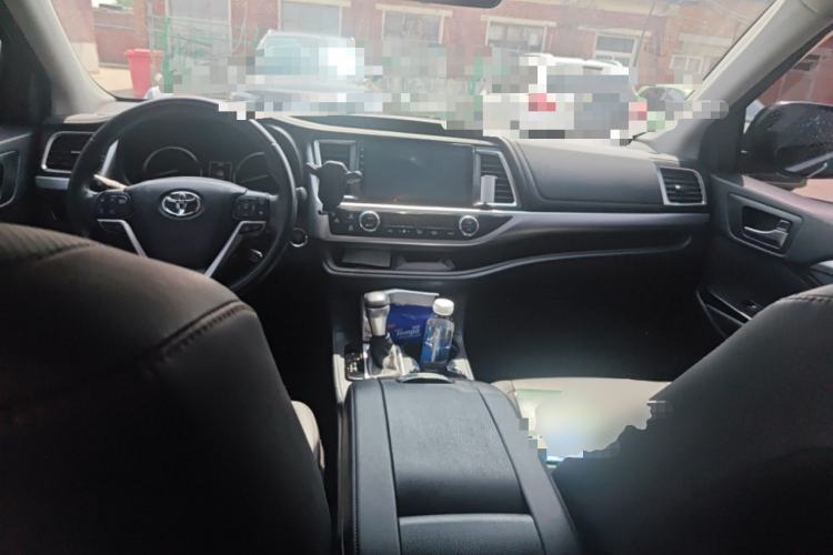 Used Toyota Highlander 2018 2.0T Four-Wheel Drive Luxury Edition 7 Seats China V Emission Standard