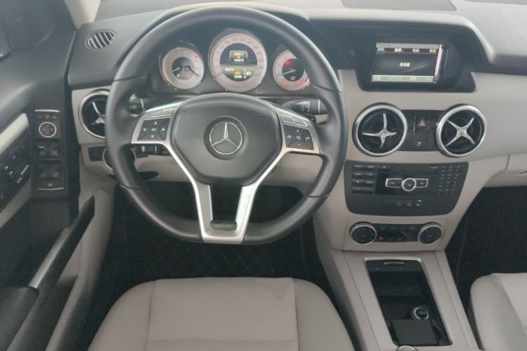 Used Mercedes-Benz GLK-Class 2014 GLK 200 Standard Model Steering Wheel