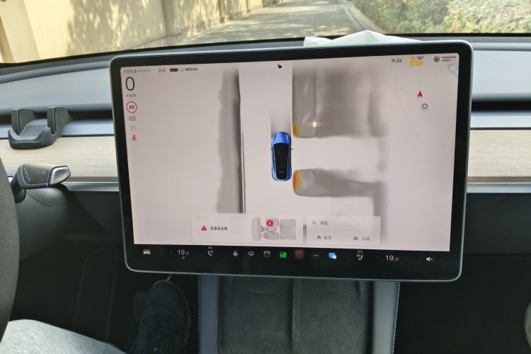 Used Tesla Model Y 2022 Long-Range All-Wheel-Drive Version
