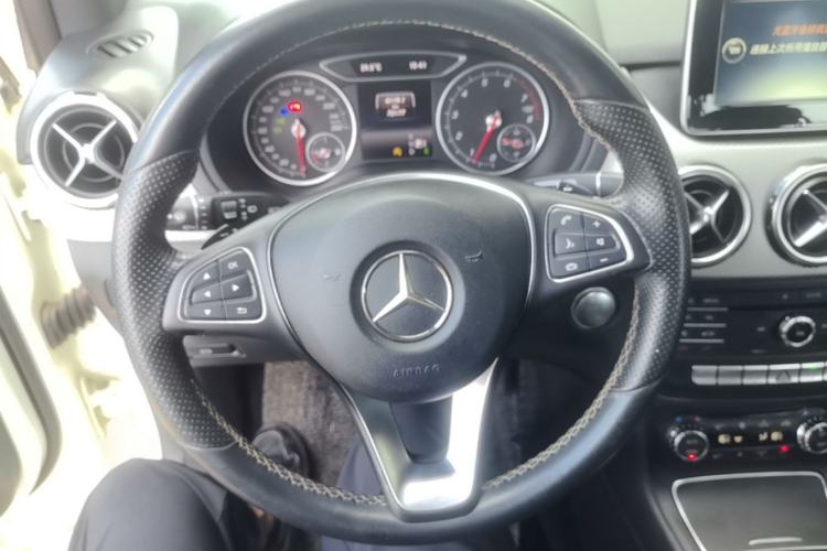 Used Mercedes-Benz B-Class 2015 B 200 Fashion Model