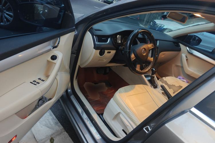 Used Skoda Octavia 2015 1.6L Automatic Yijie Edition