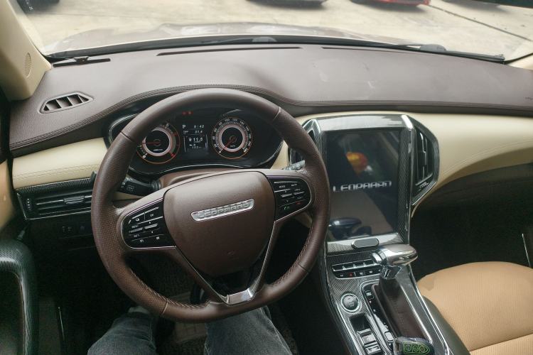 Used Leopaard CS9 2018 1.5T CVT Dynamic Model Center Console