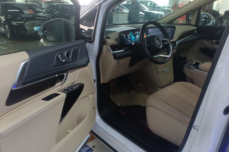 Used Buick Century 2023 2.0T Seven-Seater Yinshi Edition Driver Seat