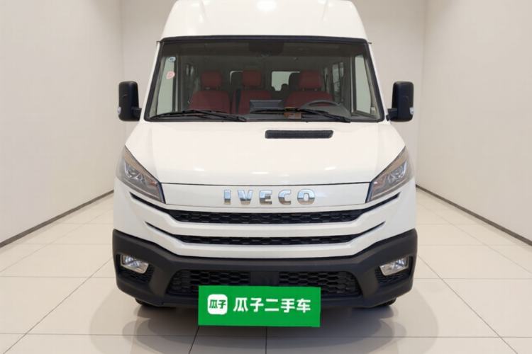 Used Iveco Daily 2023 2.5T A37M1 Long Wheelbase Mid-Roof Dual-Tire Side-Sliding Doors 5-9 Seats
