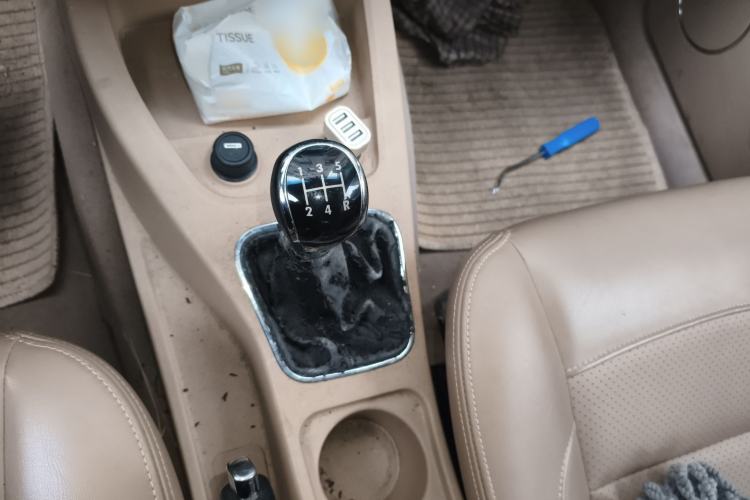 Used Wuling Hongguang 2014 1.5L S Comfort Model
