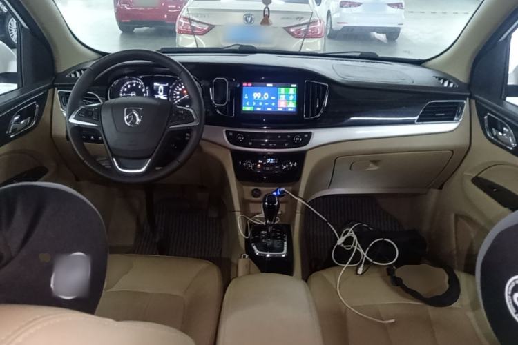 Used Baojun 730 2016 1.8L iAMT Luxury Model 7 Seats