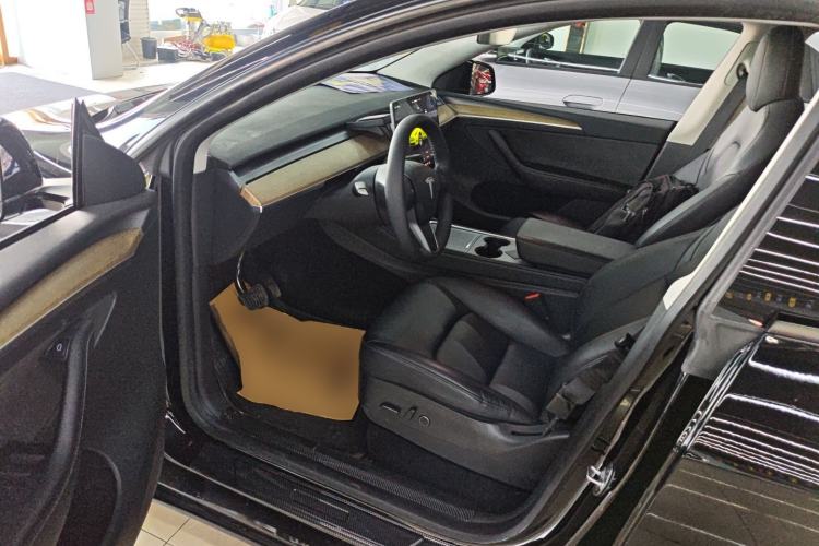 Used Tesla Model Y 2022 Rear-Wheel-Drive Version