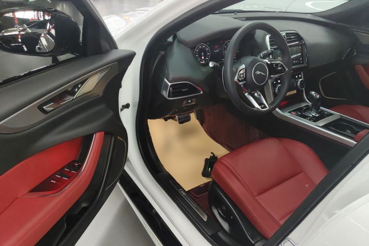 Used Jaguar XEL 2025 2.0T 250 PS R-DYNAMIC 90th Anniversary Edition