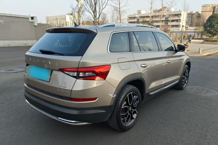Used Skoda Kodiaq 2019 Facelifted TSI380 7-Seater All-Wheel-Drive Luxury Enjoyment Edition China VI Standard