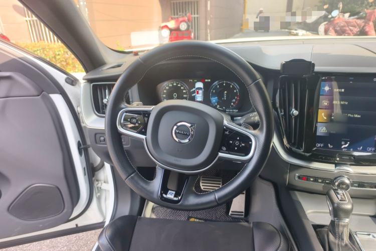 Used Volvo XC60 2019 T5 4x4 Zhiya Sport Edition China VI Standard
