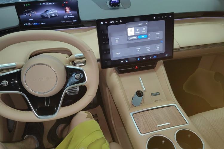 Used Hima Luxeed R7 2025 Extended-Range 331km Ultra