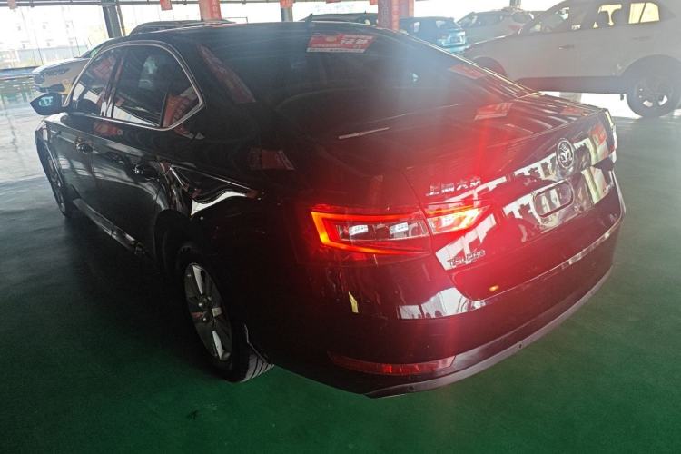 Used Skoda Superb 2016 TSI280 Manual Front-Drive Version
