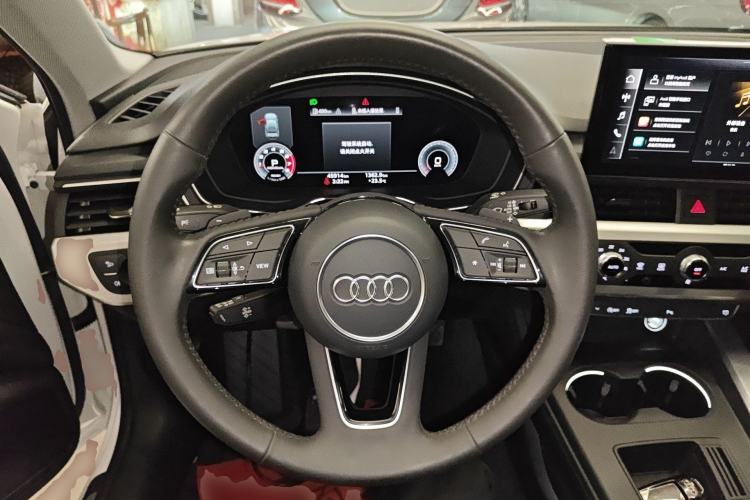 Used Audi A4L 2020 40 TFSI Fashion Dynamic Model Steering Wheel